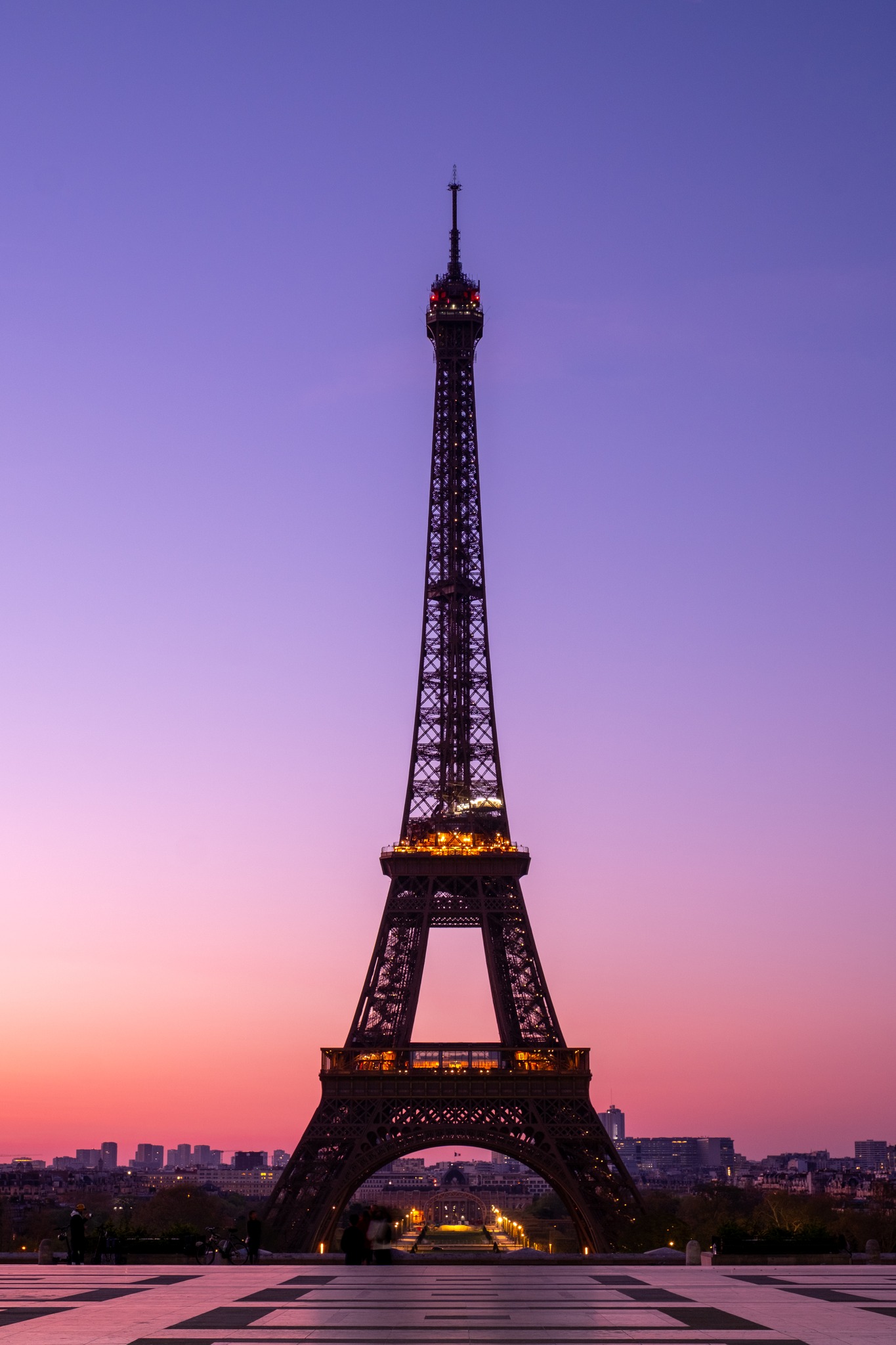 Ealy morning in Paris